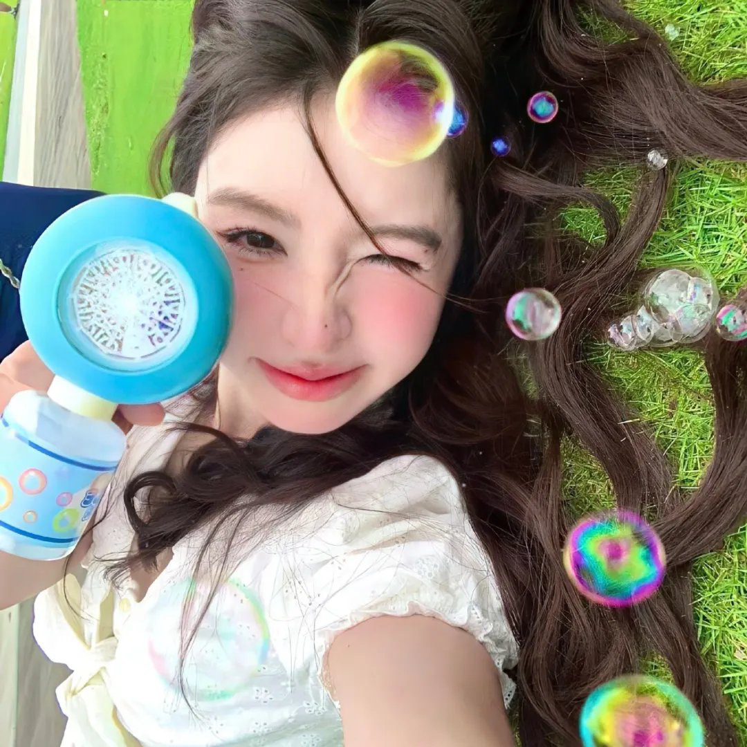 饥荒年，锦鲤萌宝靠兽语带飞全家